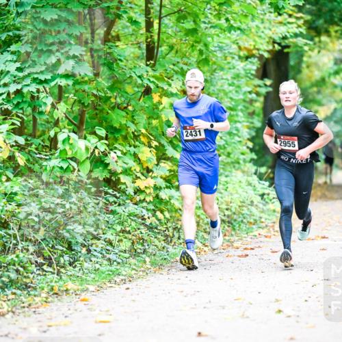 12.10.2025 - Bramfelder Halbmarathon 2025 Dr. Thomas Lammeyer http://msf.ph/oto/9340634 12.10.2025 09:48:43 Laufen 2431, 2955 meine-sportfotos.de