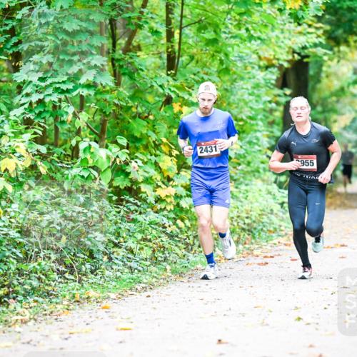 12.10.2025 - Bramfelder Halbmarathon 2025 Dr. Thomas Lammeyer http://msf.ph/oto/9340635 12.10.2025 09:48:43 Laufen 2431, 955 meine-sportfotos.de