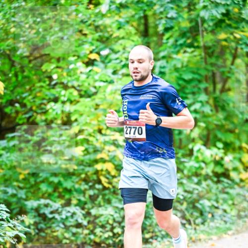 12.10.2025 - Bramfelder Halbmarathon 2025 Dr. Thomas Lammeyer http://msf.ph/oto/9340755 12.10.2025 09:49:16 Laufen 2770 meine-sportfotos.de