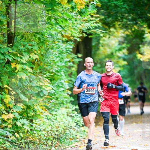 12.10.2025 - Bramfelder Halbmarathon 2025 Dr. Thomas Lammeyer http://msf.ph/oto/9340761 12.10.2025 09:49:24 Laufen 2999, 149, 394 meine-sportfotos.de