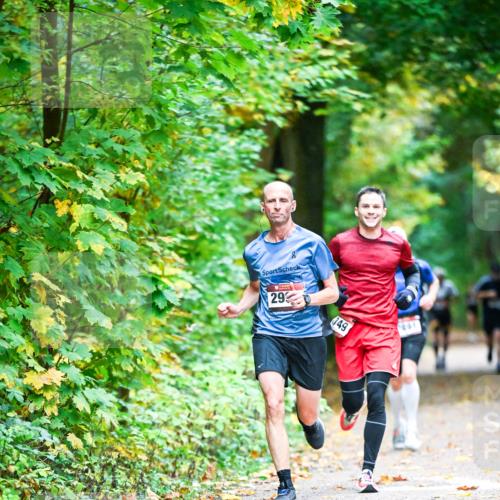 12.10.2025 - Bramfelder Halbmarathon 2025 Dr. Thomas Lammeyer http://msf.ph/oto/9340764 12.10.2025 09:49:25 Laufen 29, 149 meine-sportfotos.de