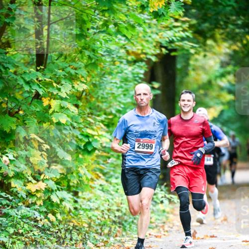 12.10.2025 - Bramfelder Halbmarathon 2025 Dr. Thomas Lammeyer http://msf.ph/oto/9340767 12.10.2025 09:49:25 Laufen 20, 2999 meine-sportfotos.de