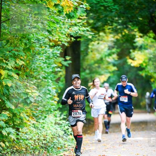 12.10.2025 - Bramfelder Halbmarathon 2025 Dr. Thomas Lammeyer http://msf.ph/oto/9340787 12.10.2025 09:49:33 Laufen 3, 2878, 2496 meine-sportfotos.de