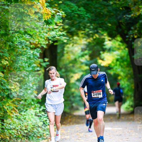 12.10.2025 - Bramfelder Halbmarathon 2025 Dr. Thomas Lammeyer http://msf.ph/oto/9340807 12.10.2025 09:49:36 Laufen 2496 meine-sportfotos.de