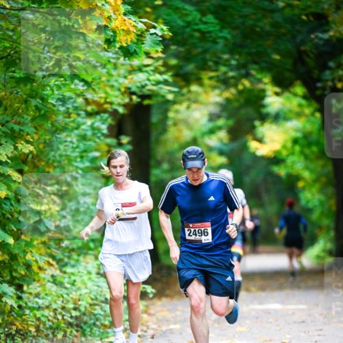 12.10.2025 - Bramfelder Halbmarathon 2025 Dr. Thomas Lammeyer http://msf.ph/oto/9340811 12.10.2025 09:49:36 Laufen 2496, 55 meine-sportfotos.de
