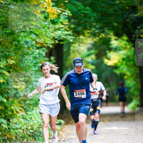 12.10.2025 - Bramfelder Halbmarathon 2025 Dr. Thomas Lammeyer http://msf.ph/oto/9340812 12.10.2025 09:49:36 Laufen 2040, 2496, 855 meine-sportfotos.de