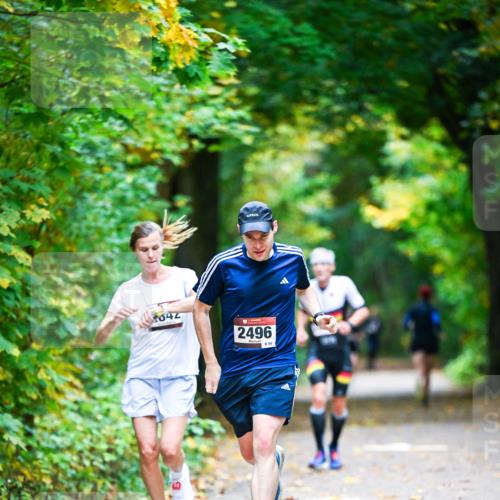 12.10.2025 - Bramfelder Halbmarathon 2025 Dr. Thomas Lammeyer http://msf.ph/oto/9340813 12.10.2025 09:49:37 Laufen 042, 2496, 55 meine-sportfotos.de