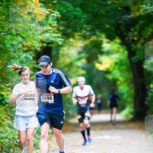 12.10.2025 - Bramfelder Halbmarathon 2025 Dr. Thomas Lammeyer http://msf.ph/oto/9340815 12.10.2025 09:49:37 Laufen 847, 2496, 55 meine-sportfotos.de