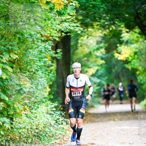 12.10.2025 - Bramfelder Halbmarathon 2025 Dr. Thomas Lammeyer http://msf.ph/oto/9340819 12.10.2025 09:49:38 Laufen 2618 meine-sportfotos.de