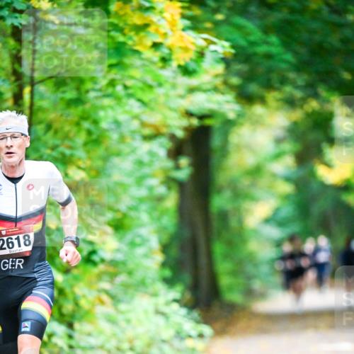 12.10.2025 - Bramfelder Halbmarathon 2025 Dr. Thomas Lammeyer http://msf.ph/oto/9340842 12.10.2025 09:49:42 Laufen 2618 meine-sportfotos.de