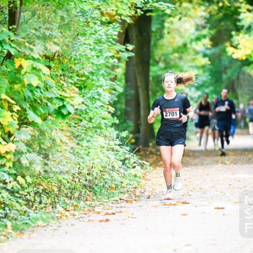 12.10.2025 - Bramfelder Halbmarathon 2025 Dr. Thomas Lammeyer http://msf.ph/oto/9340845 12.10.2025 09:49:51 Laufen 2701 meine-sportfotos.de