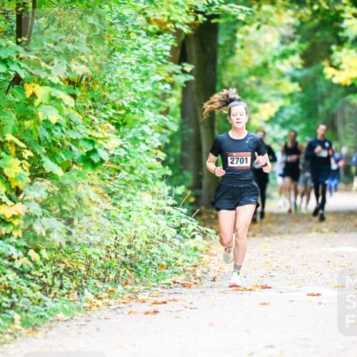 12.10.2025 - Bramfelder Halbmarathon 2025 Dr. Thomas Lammeyer http://msf.ph/oto/9340847 12.10.2025 09:49:52 Laufen 2701 meine-sportfotos.de