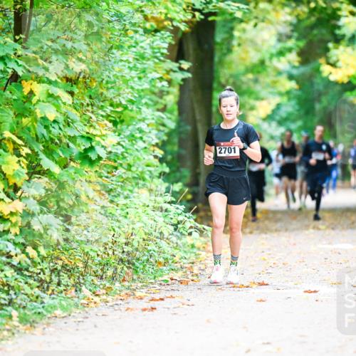 12.10.2025 - Bramfelder Halbmarathon 2025 Dr. Thomas Lammeyer http://msf.ph/oto/9340848 12.10.2025 09:49:52 Laufen 2701 meine-sportfotos.de