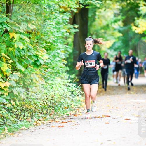 12.10.2025 - Bramfelder Halbmarathon 2025 Dr. Thomas Lammeyer http://msf.ph/oto/9340850 12.10.2025 09:49:52 Laufen 2701 meine-sportfotos.de