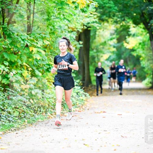12.10.2025 - Bramfelder Halbmarathon 2025 Dr. Thomas Lammeyer http://msf.ph/oto/9340863 12.10.2025 09:49:54 Laufen 2701 meine-sportfotos.de