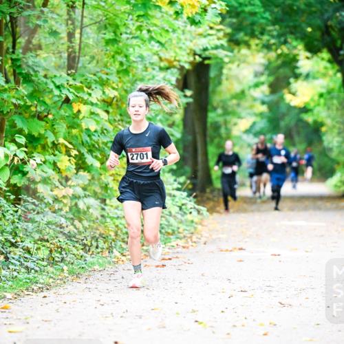12.10.2025 - Bramfelder Halbmarathon 2025 Dr. Thomas Lammeyer http://msf.ph/oto/9340864 12.10.2025 09:49:54 Laufen 2701 meine-sportfotos.de