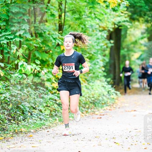 12.10.2025 - Bramfelder Halbmarathon 2025 Dr. Thomas Lammeyer http://msf.ph/oto/9340869 12.10.2025 09:49:55 Laufen 2701 meine-sportfotos.de