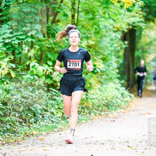 12.10.2025 - Bramfelder Halbmarathon 2025 Dr. Thomas Lammeyer http://msf.ph/oto/9340871 12.10.2025 09:49:55 Laufen 2701 meine-sportfotos.de