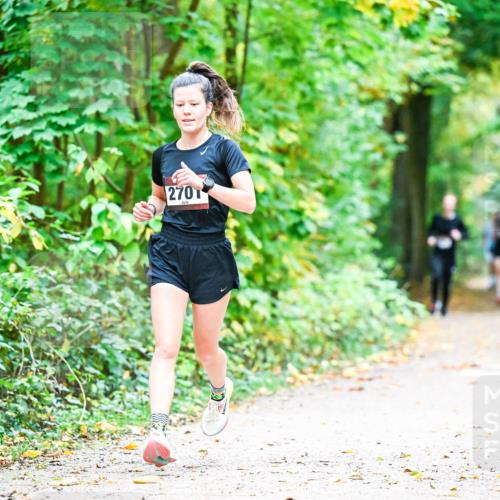 12.10.2025 - Bramfelder Halbmarathon 2025 Dr. Thomas Lammeyer http://msf.ph/oto/9340873 12.10.2025 09:49:55 Laufen 2701 meine-sportfotos.de