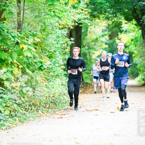 12.10.2025 - Bramfelder Halbmarathon 2025 Dr. Thomas Lammeyer http://msf.ph/oto/9340889 12.10.2025 09:50:00 Laufen 2961, 249, 2552 meine-sportfotos.de