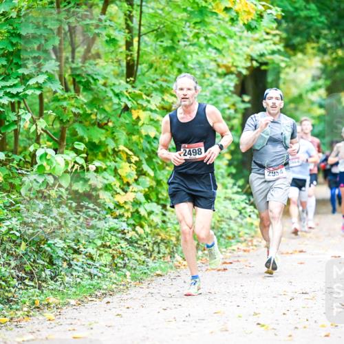 12.10.2025 - Bramfelder Halbmarathon 2025 Dr. Thomas Lammeyer http://msf.ph/oto/9340921 12.10.2025 09:50:05 Laufen 2498, 2954 meine-sportfotos.de