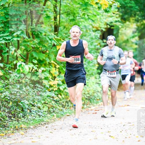 12.10.2025 - Bramfelder Halbmarathon 2025 Dr. Thomas Lammeyer http://msf.ph/oto/9340923 12.10.2025 09:50:06 Laufen 198, 2954 meine-sportfotos.de
