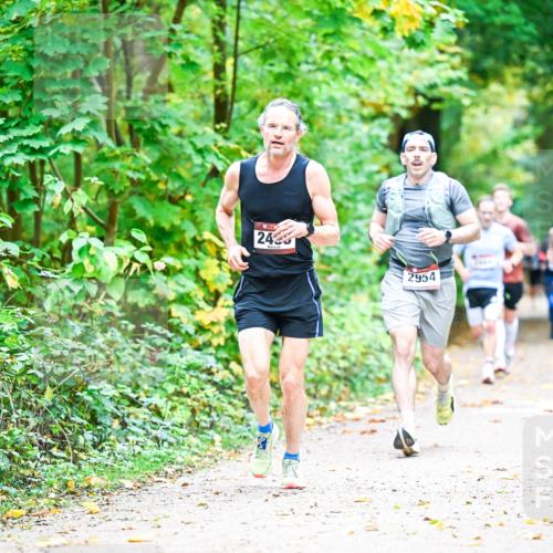 12.10.2025 - Bramfelder Halbmarathon 2025 Dr. Thomas Lammeyer http://msf.ph/oto/9340924 12.10.2025 09:50:06 Laufen 24, 2954 meine-sportfotos.de
