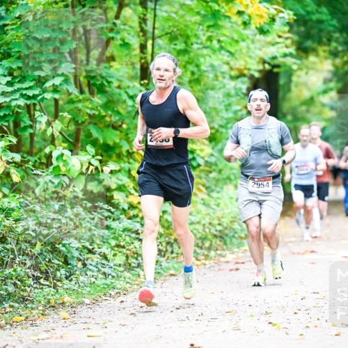 12.10.2025 - Bramfelder Halbmarathon 2025 Dr. Thomas Lammeyer http://msf.ph/oto/9340925 12.10.2025 09:50:06 Laufen 2954 meine-sportfotos.de