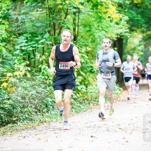 12.10.2025 - Bramfelder Halbmarathon 2025 Dr. Thomas Lammeyer http://msf.ph/oto/9340929 12.10.2025 09:50:06 Laufen 2498, 2954 meine-sportfotos.de