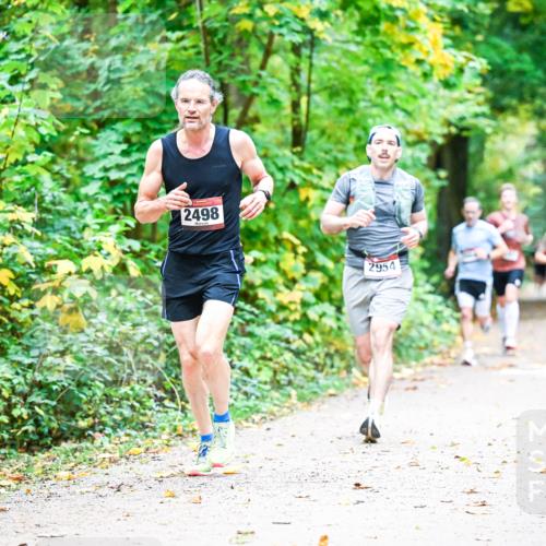 12.10.2025 - Bramfelder Halbmarathon 2025 Dr. Thomas Lammeyer http://msf.ph/oto/9340932 12.10.2025 09:50:07 Laufen 2498, 2954 meine-sportfotos.de