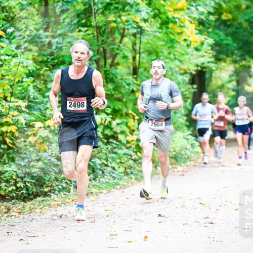 12.10.2025 - Bramfelder Halbmarathon 2025 Dr. Thomas Lammeyer http://msf.ph/oto/9340934 12.10.2025 09:50:07 Laufen 2498, 2954 meine-sportfotos.de