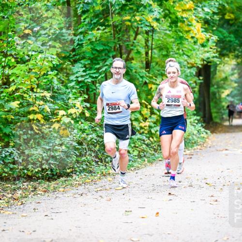 12.10.2025 - Bramfelder Halbmarathon 2025 Dr. Thomas Lammeyer http://msf.ph/oto/9340955 12.10.2025 09:50:11 Laufen 2984, 2985 meine-sportfotos.de