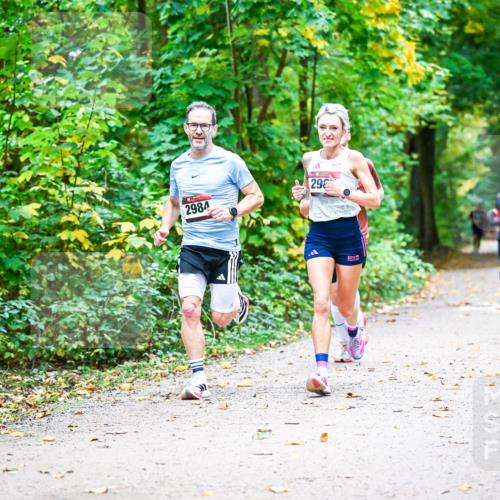 12.10.2025 - Bramfelder Halbmarathon 2025 Dr. Thomas Lammeyer http://msf.ph/oto/9340957 12.10.2025 09:50:11 Laufen 29, 2984 meine-sportfotos.de