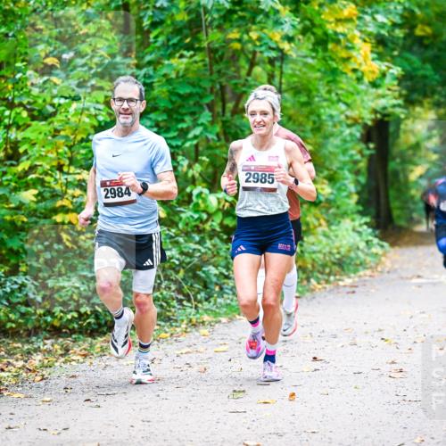 12.10.2025 - Bramfelder Halbmarathon 2025 Dr. Thomas Lammeyer http://msf.ph/oto/9340960 12.10.2025 09:50:11 Laufen 2985, 2984 meine-sportfotos.de