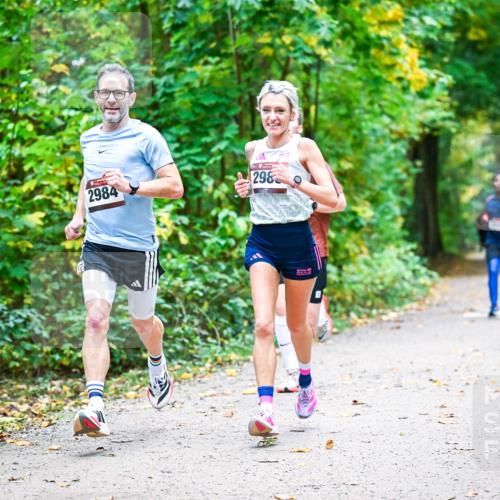 12.10.2025 - Bramfelder Halbmarathon 2025 Dr. Thomas Lammeyer http://msf.ph/oto/9340961 12.10.2025 09:50:12 Laufen 2984, 298 meine-sportfotos.de