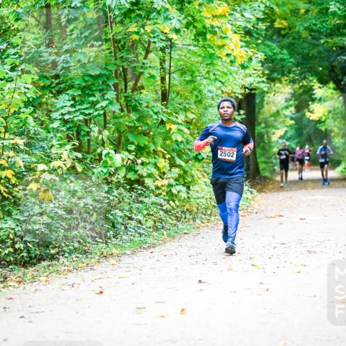 12.10.2025 - Bramfelder Halbmarathon 2025 Dr. Thomas Lammeyer http://msf.ph/oto/9340970 12.10.2025 09:50:14 Laufen 2502 meine-sportfotos.de