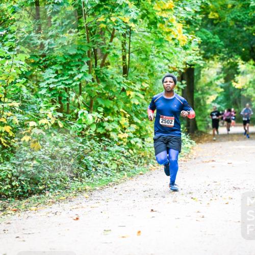 12.10.2025 - Bramfelder Halbmarathon 2025 Dr. Thomas Lammeyer http://msf.ph/oto/9340971 12.10.2025 09:50:14 Laufen 2502 meine-sportfotos.de