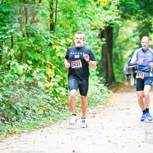 12.10.2025 - Bramfelder Halbmarathon 2025 Dr. Thomas Lammeyer http://msf.ph/oto/9340994 12.10.2025 09:50:24 Laufen 2432, 2672 meine-sportfotos.de