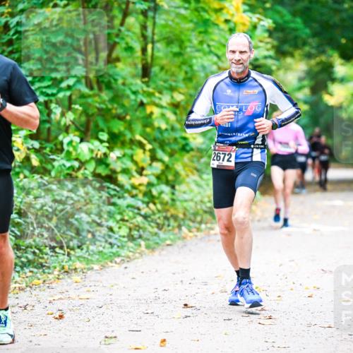 12.10.2025 - Bramfelder Halbmarathon 2025 Dr. Thomas Lammeyer http://msf.ph/oto/9341006 12.10.2025 09:50:26 Laufen 2432, 2672, 1 meine-sportfotos.de