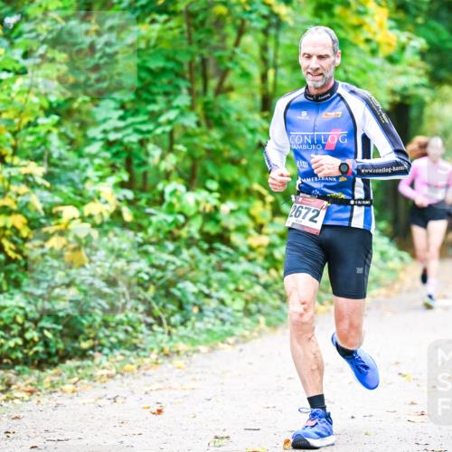 12.10.2025 - Bramfelder Halbmarathon 2025 Dr. Thomas Lammeyer http://msf.ph/oto/9341010 12.10.2025 09:50:26 Laufen 32, 2672, 1 meine-sportfotos.de