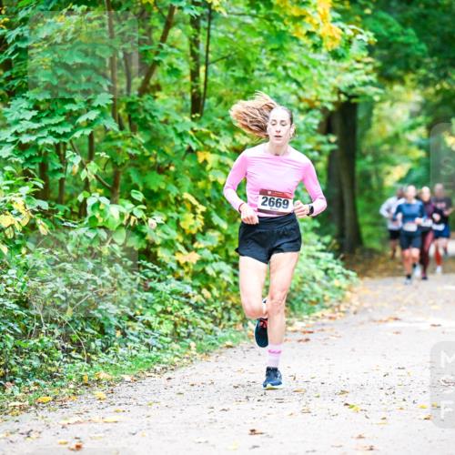 12.10.2025 - Bramfelder Halbmarathon 2025 Dr. Thomas Lammeyer http://msf.ph/oto/9341021 12.10.2025 09:50:29 Laufen 2669 meine-sportfotos.de