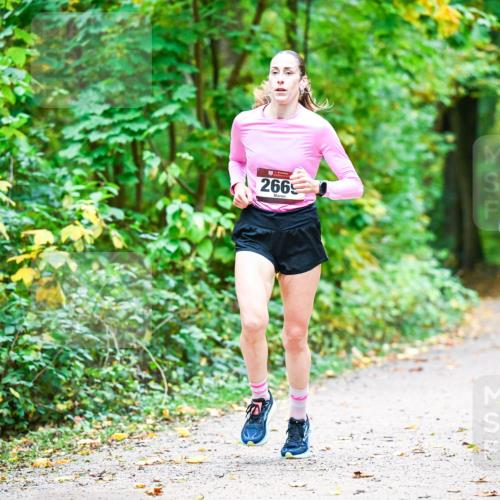 12.10.2025 - Bramfelder Halbmarathon 2025 Dr. Thomas Lammeyer http://msf.ph/oto/9341027 12.10.2025 09:50:29 Laufen 2669 meine-sportfotos.de