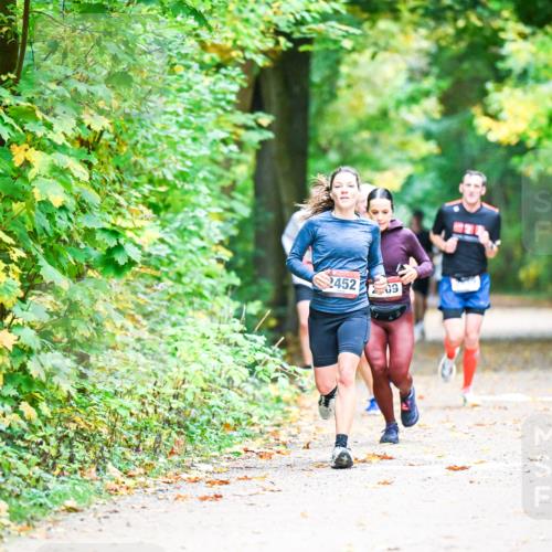 12.10.2025 - Bramfelder Halbmarathon 2025 Dr. Thomas Lammeyer http://msf.ph/oto/9341035 12.10.2025 09:50:33 Laufen 2452, 09 meine-sportfotos.de