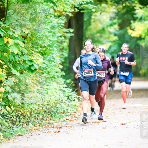 12.10.2025 - Bramfelder Halbmarathon 2025 Dr. Thomas Lammeyer http://msf.ph/oto/9341037 12.10.2025 09:50:33 Laufen 2452, 2909 meine-sportfotos.de