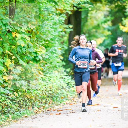 12.10.2025 - Bramfelder Halbmarathon 2025 Dr. Thomas Lammeyer http://msf.ph/oto/9341040 12.10.2025 09:50:33 Laufen 2452, 909 meine-sportfotos.de