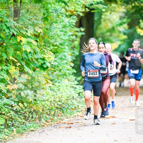 12.10.2025 - Bramfelder Halbmarathon 2025 Dr. Thomas Lammeyer http://msf.ph/oto/9341041 12.10.2025 09:50:33 Laufen 2452, 905 meine-sportfotos.de