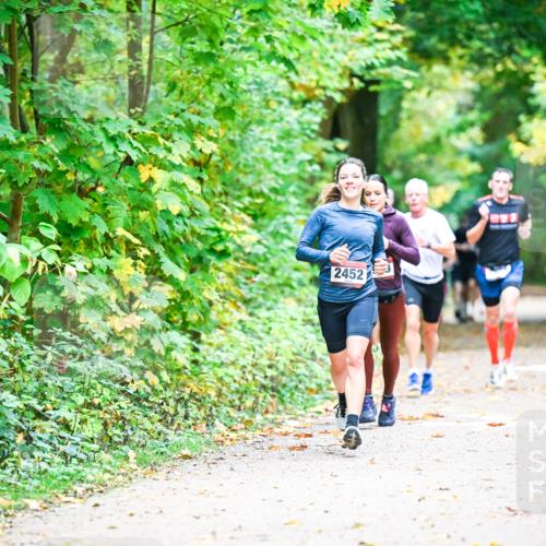 12.10.2025 - Bramfelder Halbmarathon 2025 Dr. Thomas Lammeyer http://msf.ph/oto/9341044 12.10.2025 09:50:34 Laufen 2452 meine-sportfotos.de