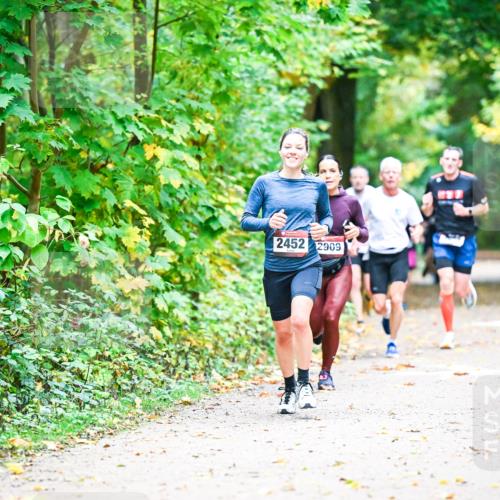 12.10.2025 - Bramfelder Halbmarathon 2025 Dr. Thomas Lammeyer http://msf.ph/oto/9341048 12.10.2025 09:50:34 Laufen 2452, 2909 meine-sportfotos.de