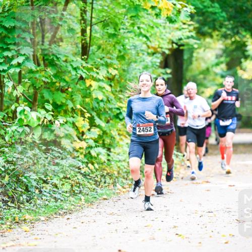 12.10.2025 - Bramfelder Halbmarathon 2025 Dr. Thomas Lammeyer http://msf.ph/oto/9341050 12.10.2025 09:50:35 Laufen 2452 meine-sportfotos.de