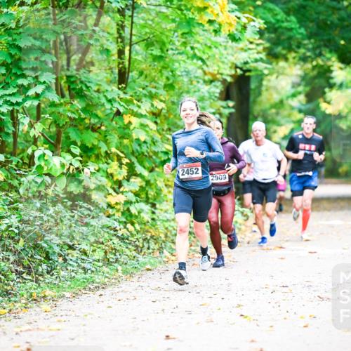 12.10.2025 - Bramfelder Halbmarathon 2025 Dr. Thomas Lammeyer http://msf.ph/oto/9341051 12.10.2025 09:50:35 Laufen 2452, 2909 meine-sportfotos.de